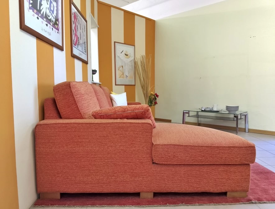 Divano Chaise-longue Produzione Artigianale Arancio