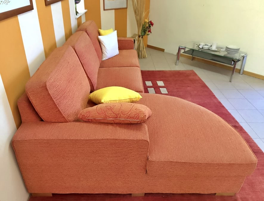 Divano Chaise-longue Produzione Artigianale Arancio