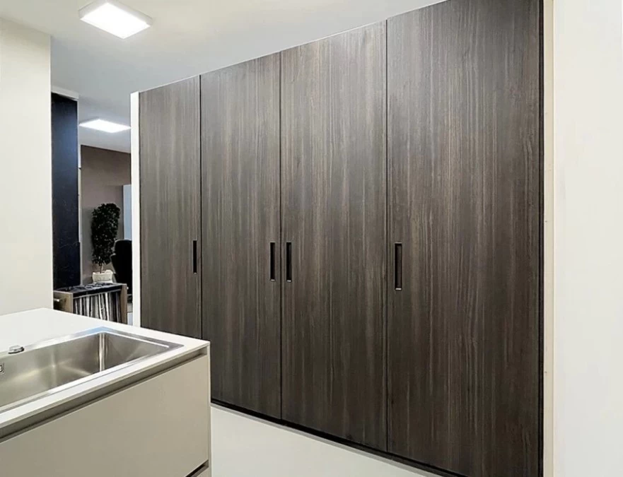 Cucina con Isola Modulnova MH6 (isola + colonne)