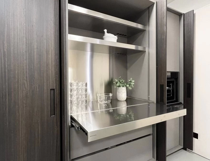 Cucina con Isola Modulnova MH6 (isola + colonne)