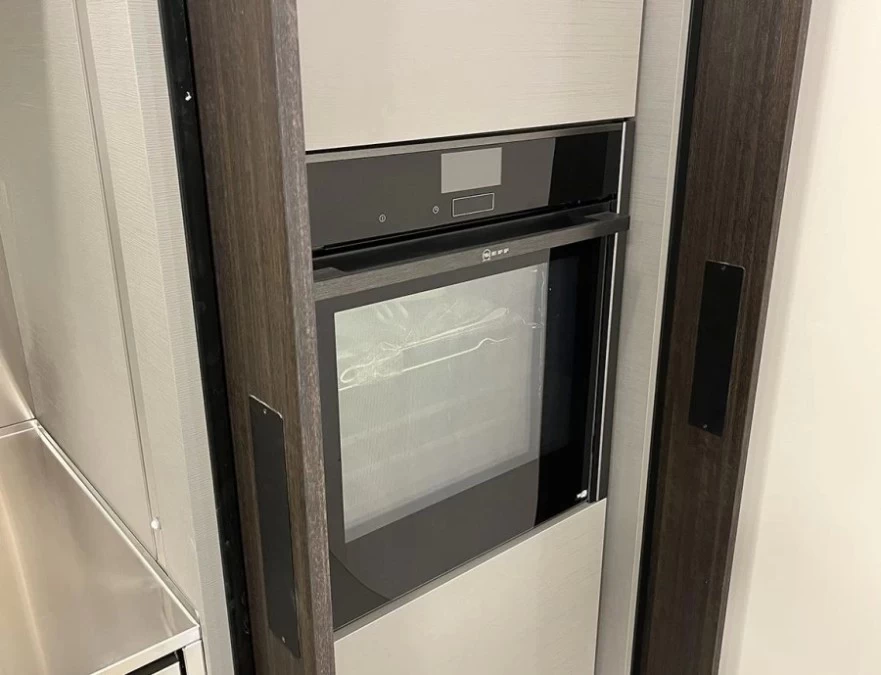 Cucina con Isola Modulnova MH6 (isola + colonne)