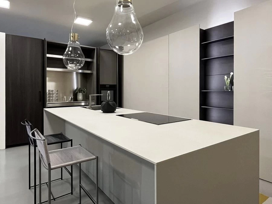 Cucina con Isola Modulnova MH6 (isola + colonne)