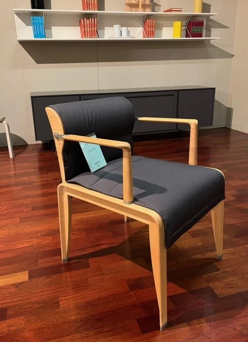 Sedia INA di Giorgetti