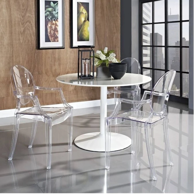 Sedia con braccioli Kartell Louis Ghost