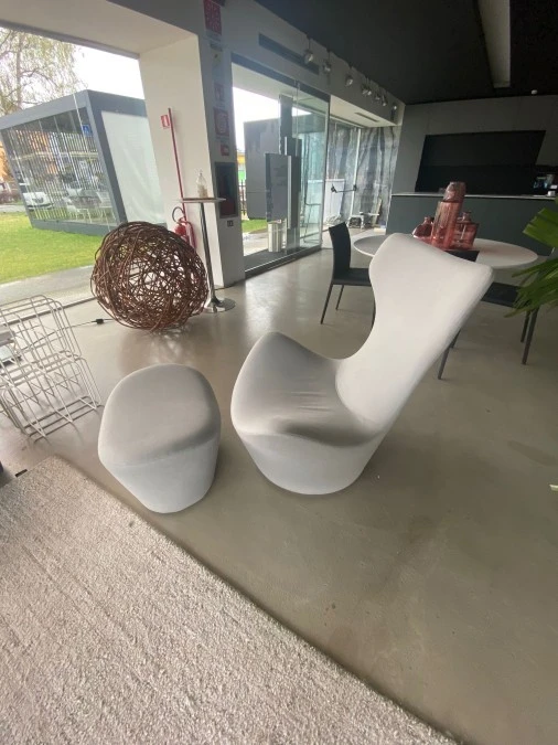 Poltrona B&B Italia grande papilio con ottoman