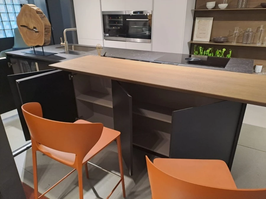 Cucina con Isola Euromobil FILO LAIN