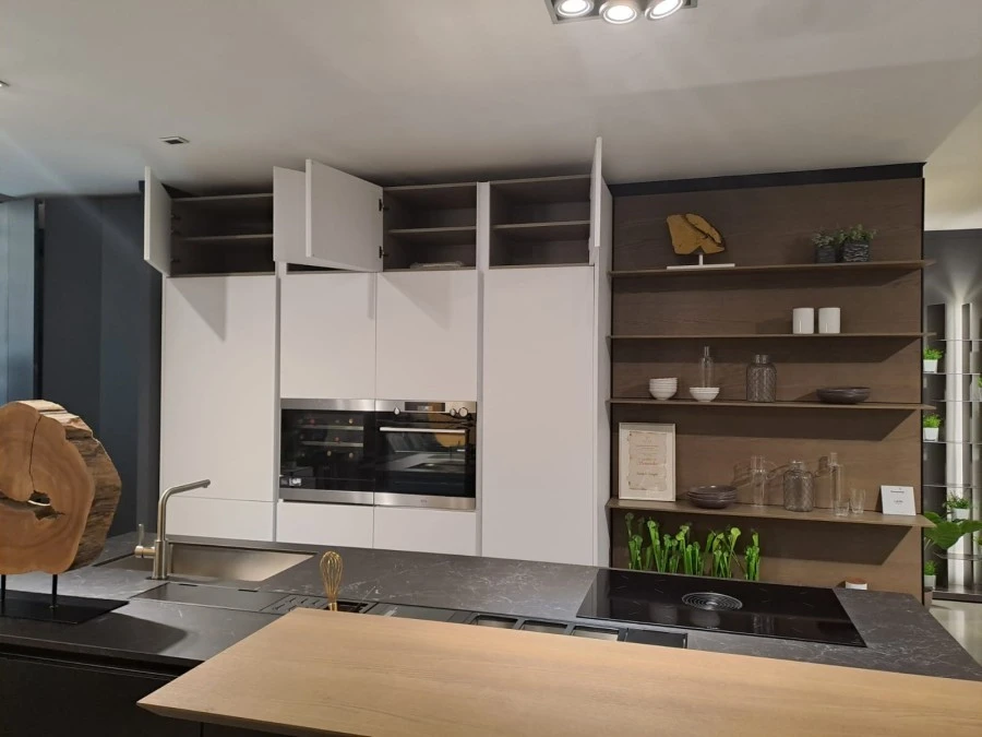 Cucina con Isola Euromobil FILO LAIN