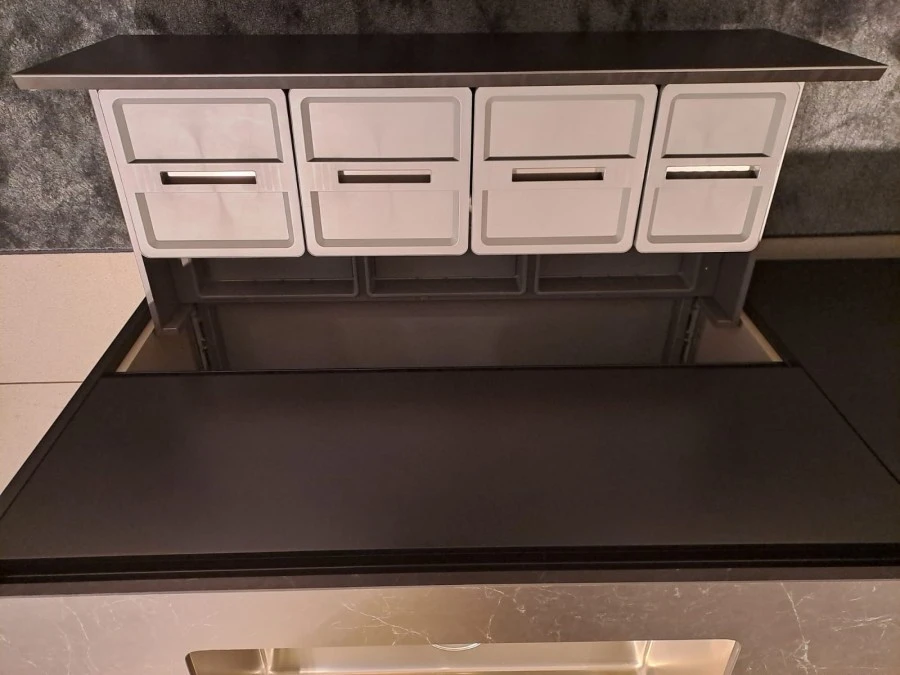 Cucina con Isola Euromobil FILO LAIN