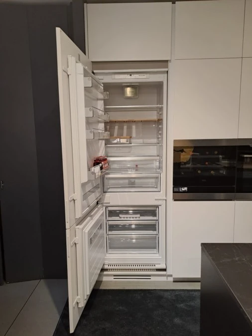 Cucina con Isola Euromobil FILO LAIN