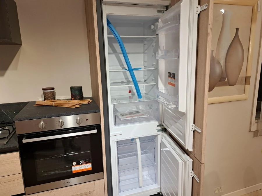 Cucina con penisola Colombini Riviera + Quadra
