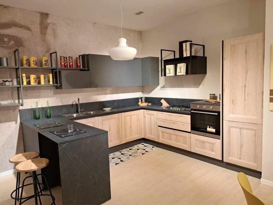 Cucina con penisola Colombini Riviera + Quadra