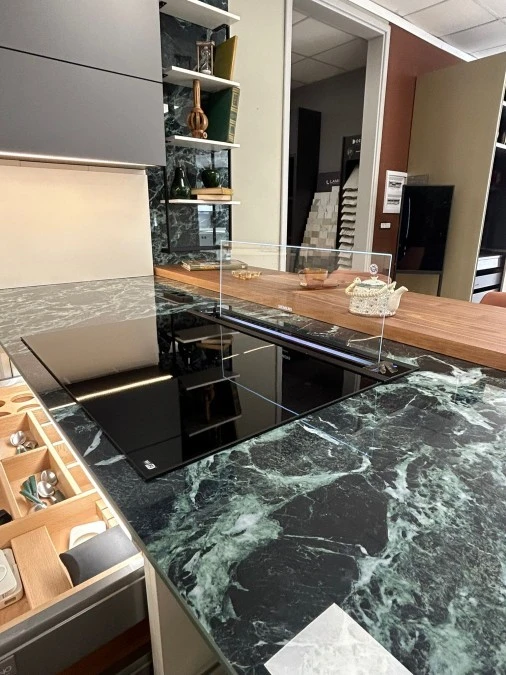 Cucina con penisola Produzione Tedesca Senso (senza elettrodomestici)