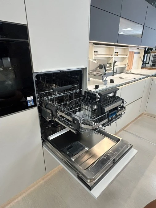 Cucina con penisola Produzione Tedesca Senso (senza elettrodomestici)