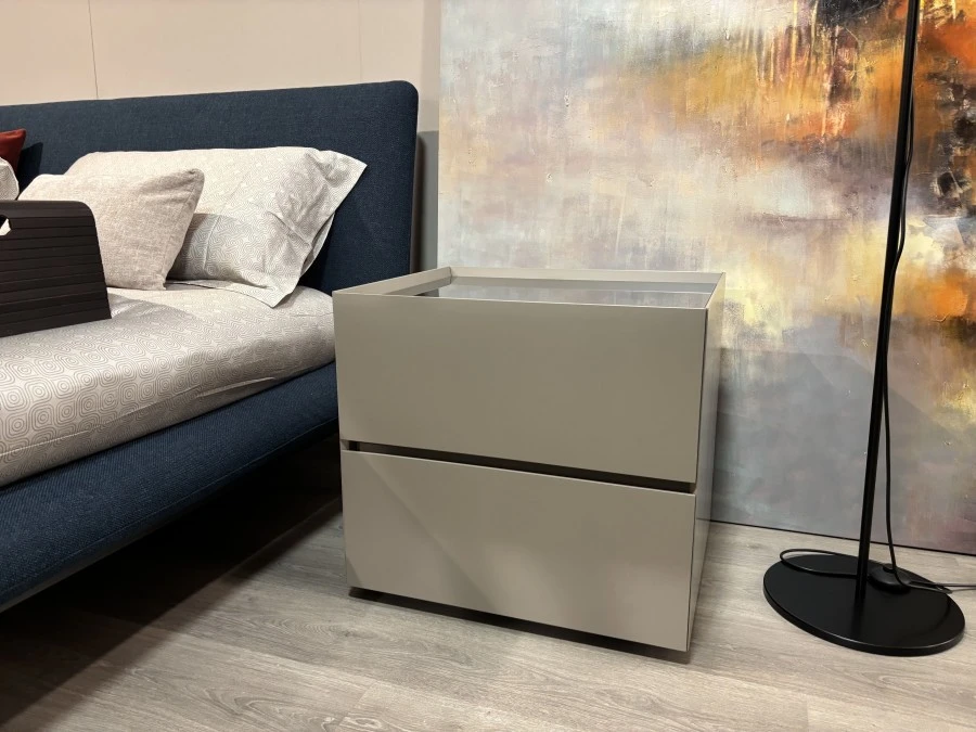 Comodino Cassina Ghost wall