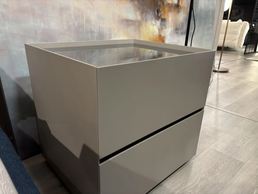 Comodino Cassina Ghost wall