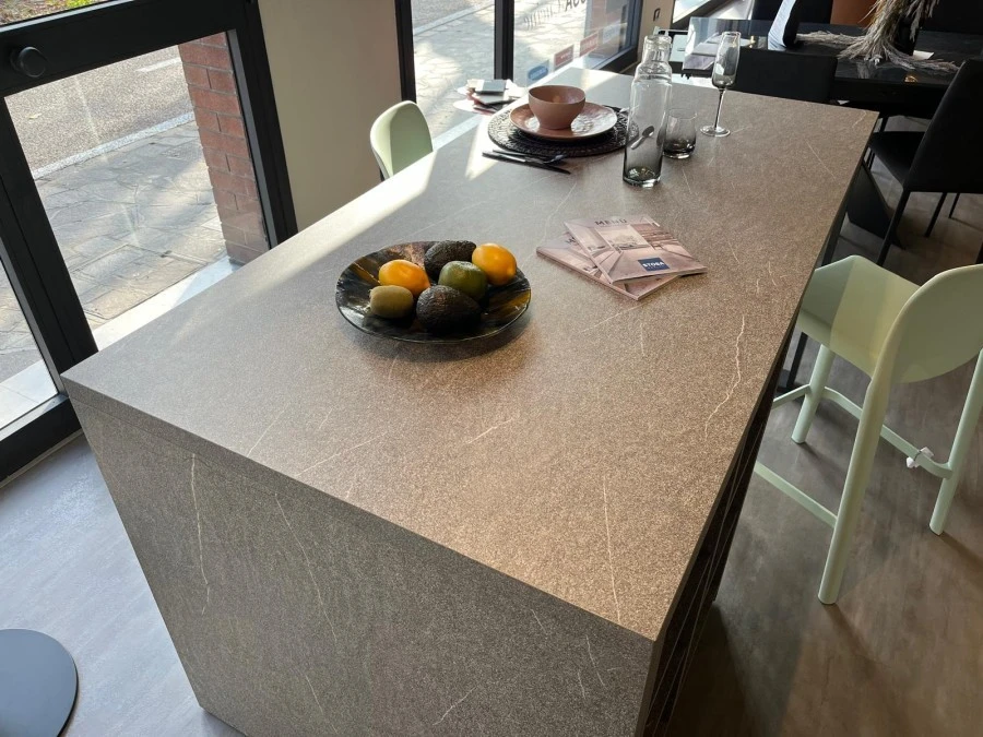 Cucina con Isola Stosa Cucine Metropolis