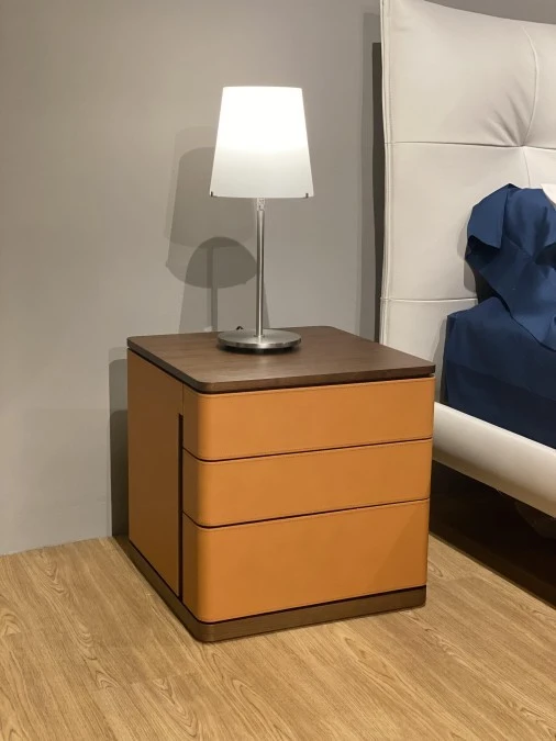 Gruppo letto Poltrona Frau FIDELIO NIGHT TABLE