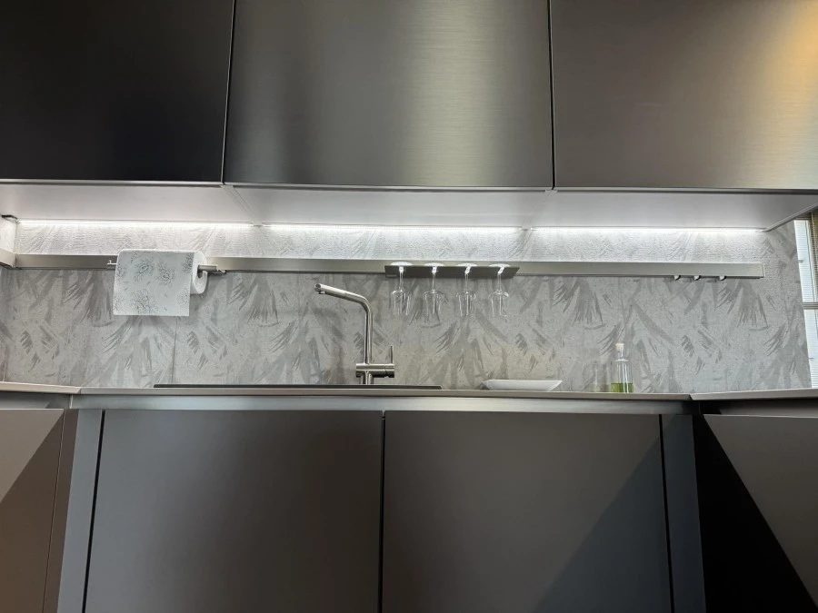 Cucina con penisola Alema Cucine Alfa Vulcano
