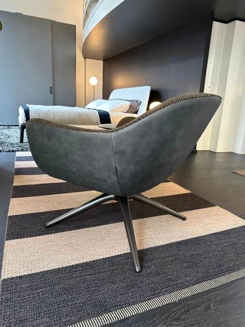 Scocca esterna in Pelle nabuk con base girevole in Brown nichel opaco