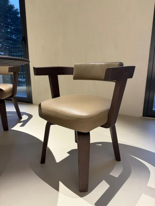Sedia con braccioli Molteni&C. Porta Volta
