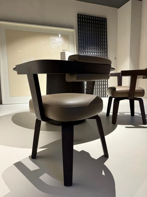 Sedia con braccioli Molteni&C. Porta Volta