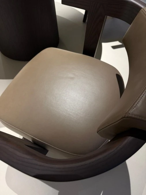 Sedia con braccioli Molteni&C. Porta Volta