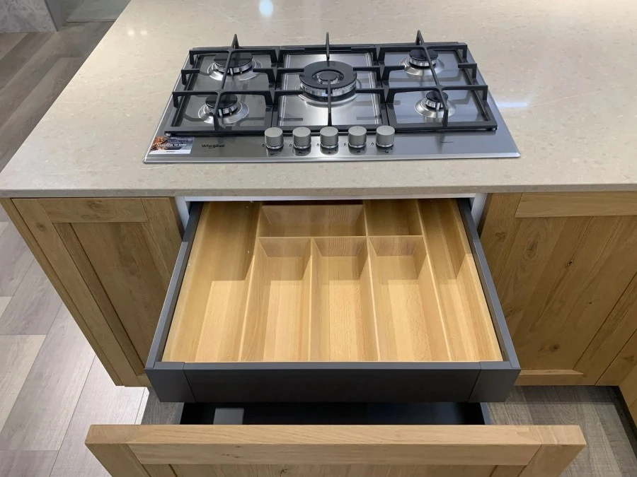 Cucina con penisola Veneta Cucine Milano