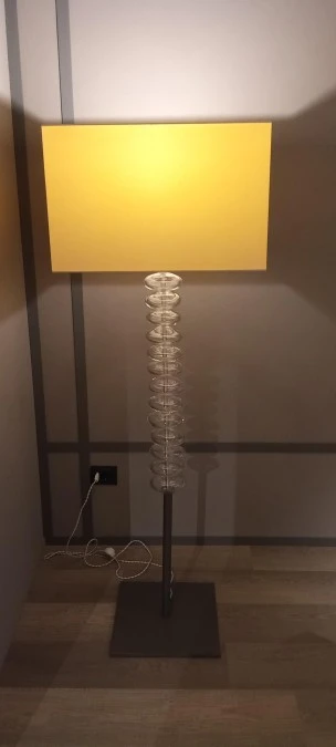 Lampada da terra Poltrona Frau Fede