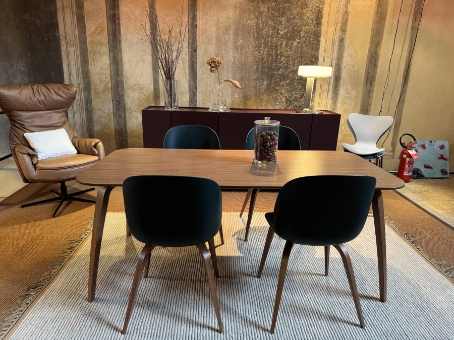 Tavolo rettangolare Gubi Dining Table