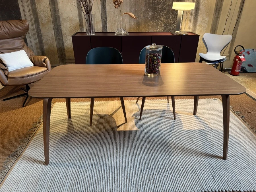 Tavolo rettangolare Gubi Dining Table