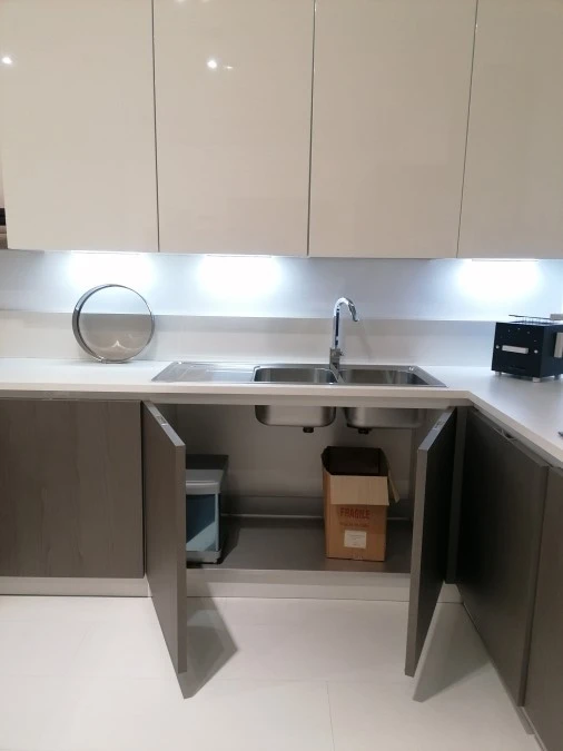 Cucina con penisola Veneta Cucine Tulipano