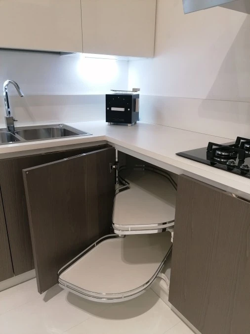 Cucina con penisola Veneta Cucine Tulipano