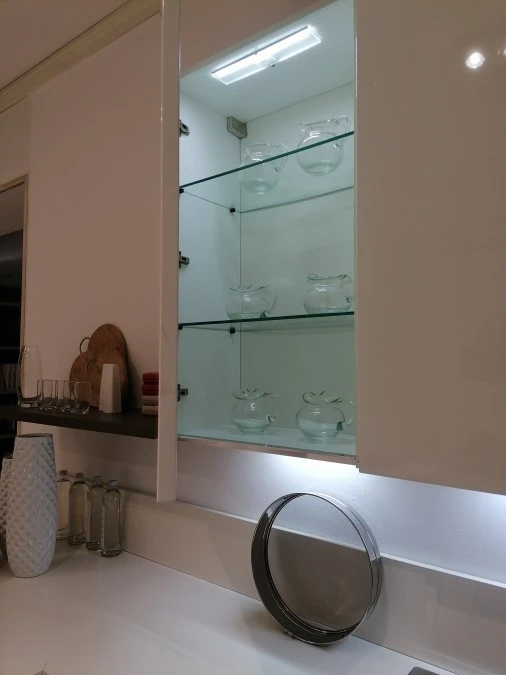 Cucina con penisola Veneta Cucine Tulipano