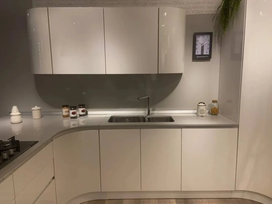 Cucina con penisola Ar-Due Avena