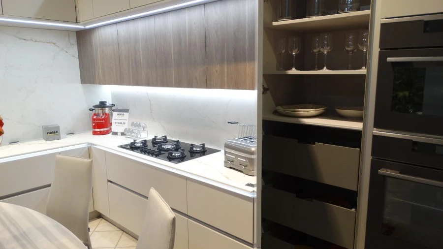 Cucina angolare Nolte Küchen Feel e Manhattan