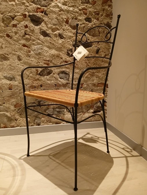Sedia con braccioli Cantori Nina