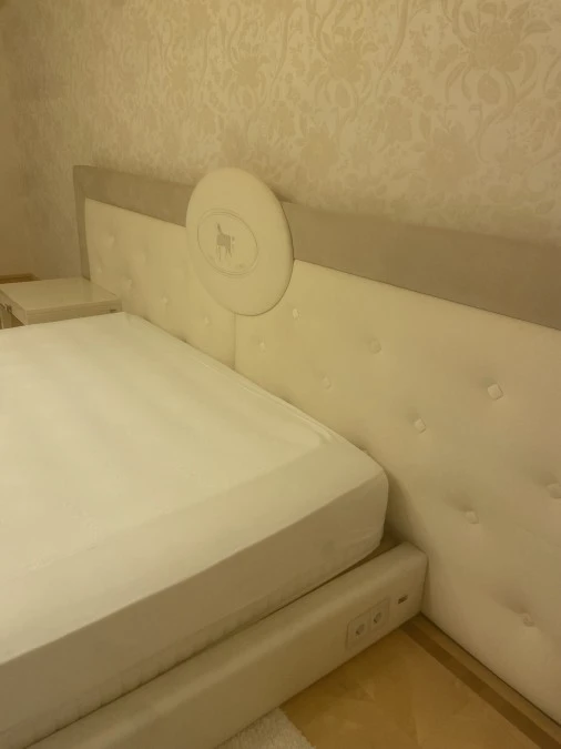 Letto matrimoniale Fendi Casa Cameo 2