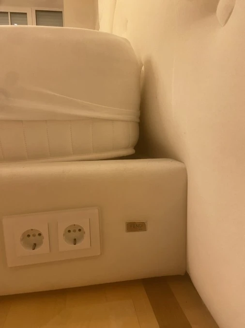 Letto matrimoniale Fendi Casa Cameo 2
