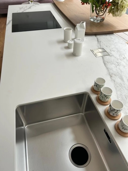Cucina con Isola Poliform Alea Pro
