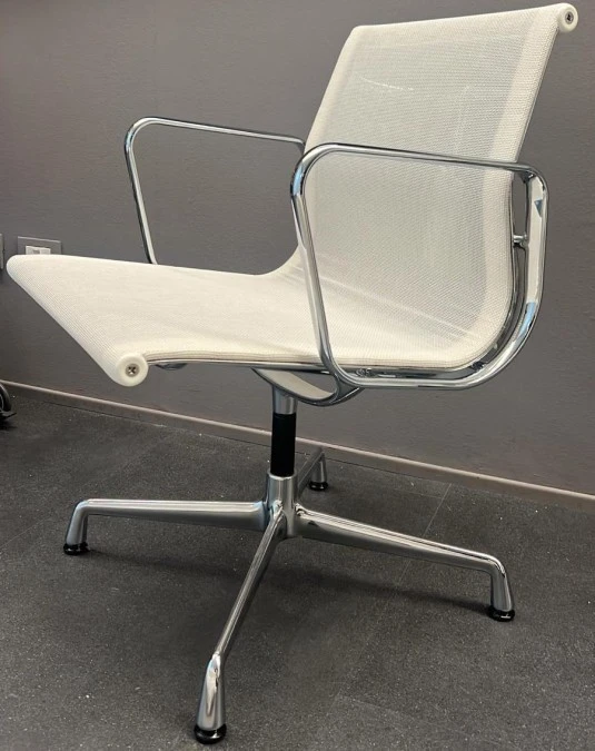 Sedia con braccioli Vitra EA 108, Aluminium