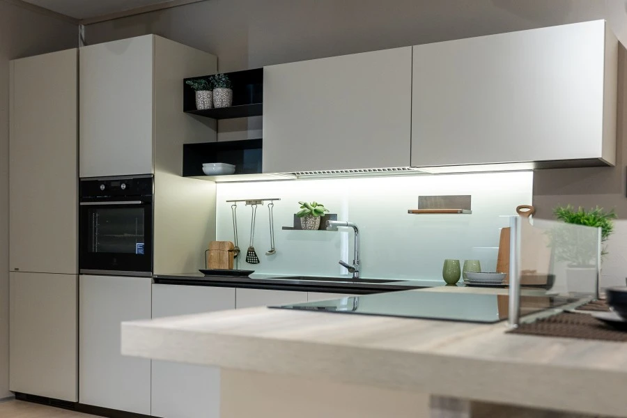 Cucina con penisola Scavolini DeLinea