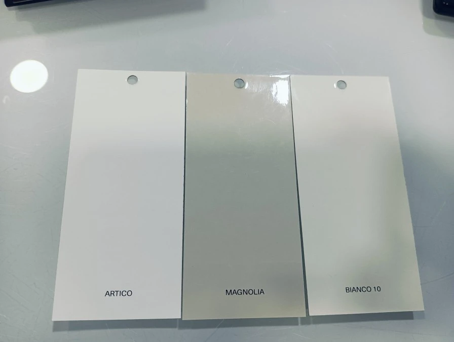 fascia centra dell'armadio in magnolia lucido