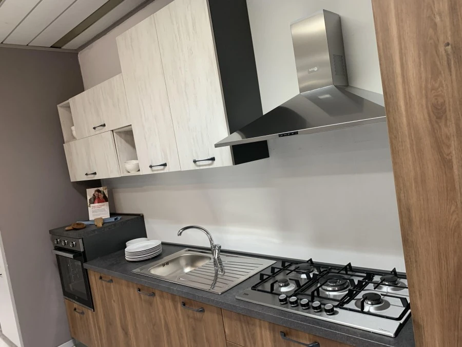 Cucina lineare Est Cucine MIRA