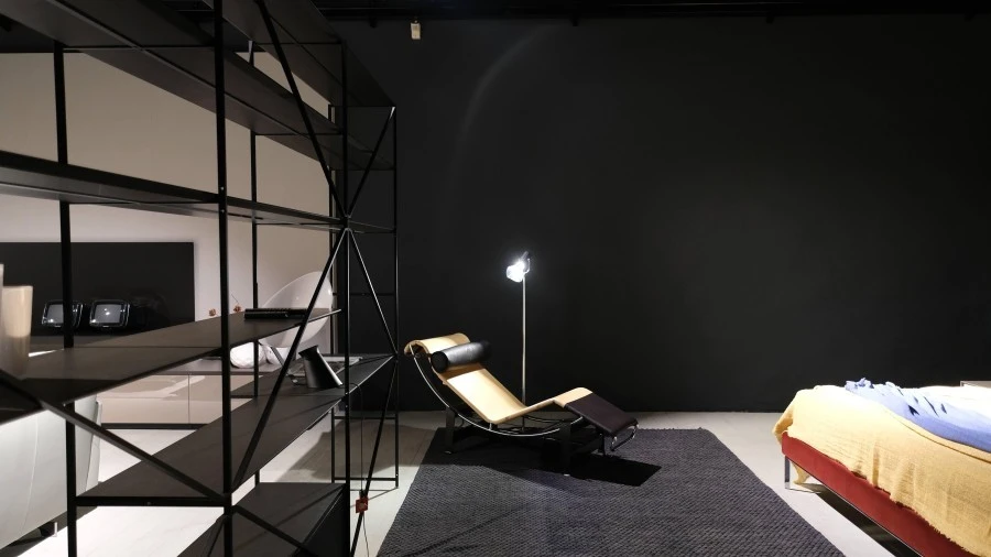 Chaise longue Cassina LC4 hommage a Charlotte Perriand
