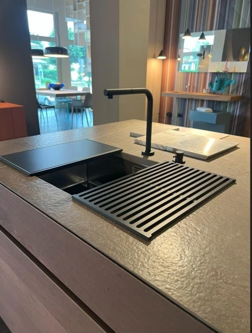 Cucina con Isola Key SLIM e KU45