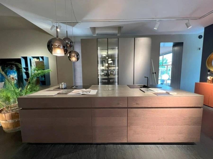 Cucina con Isola Key SLIM e KU45