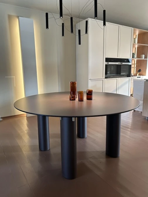 Tavolo rotondo Gervasoni Daen