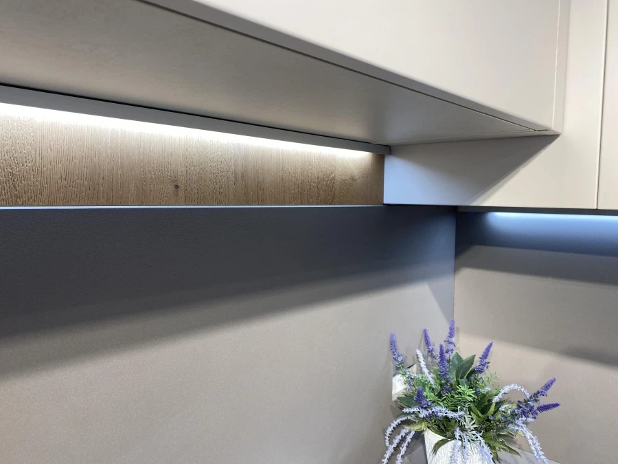 Barra Led sotto pensile Domino