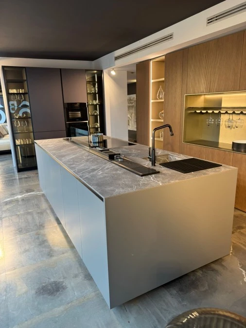 Cucina con Isola Poliform ALEA PRO