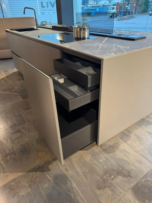 Cucina con Isola Poliform ALEA PRO